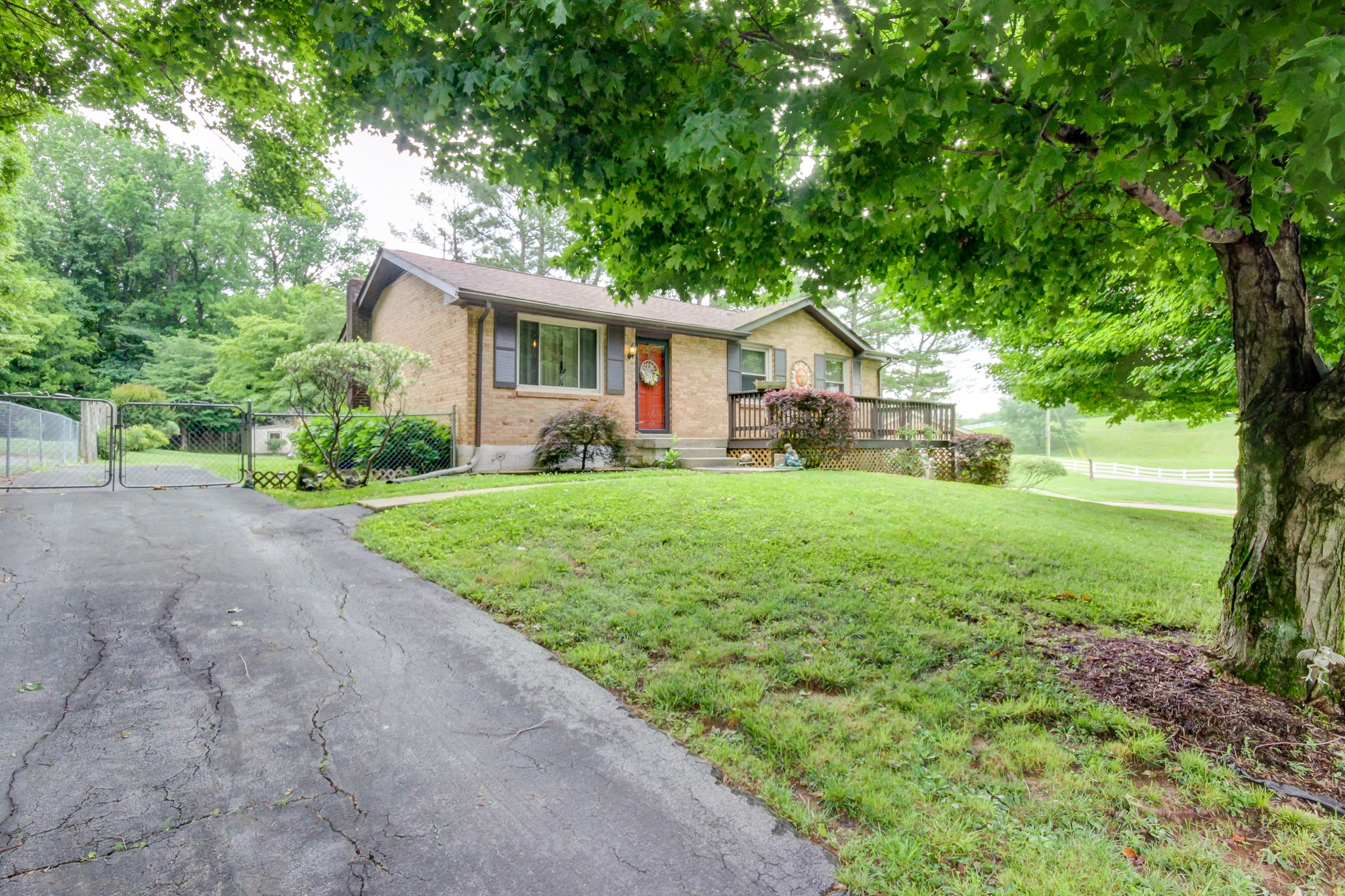 1313 Old Gratton Road Clarksville, TN 37043 - Photo 1 of 15 Gallery Image 1
