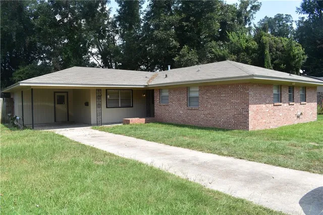 $215,000 | 706 Hancock Avenue, Natchitoches, LA 71457