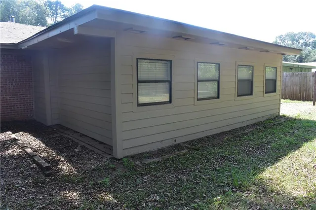 $215,000 | 706 Hancock Avenue, Natchitoches, LA 71457