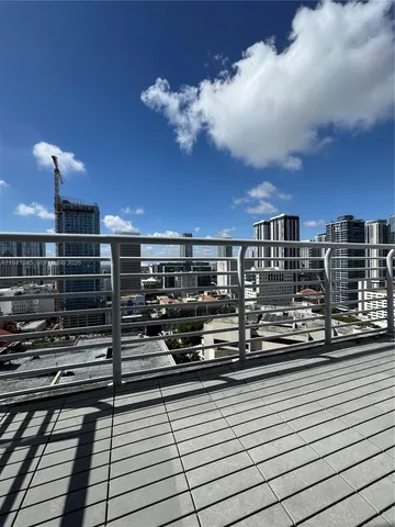 $2,400 | 234 Northeast 3rd Street, Unit LPH05, Miami, FL 33132