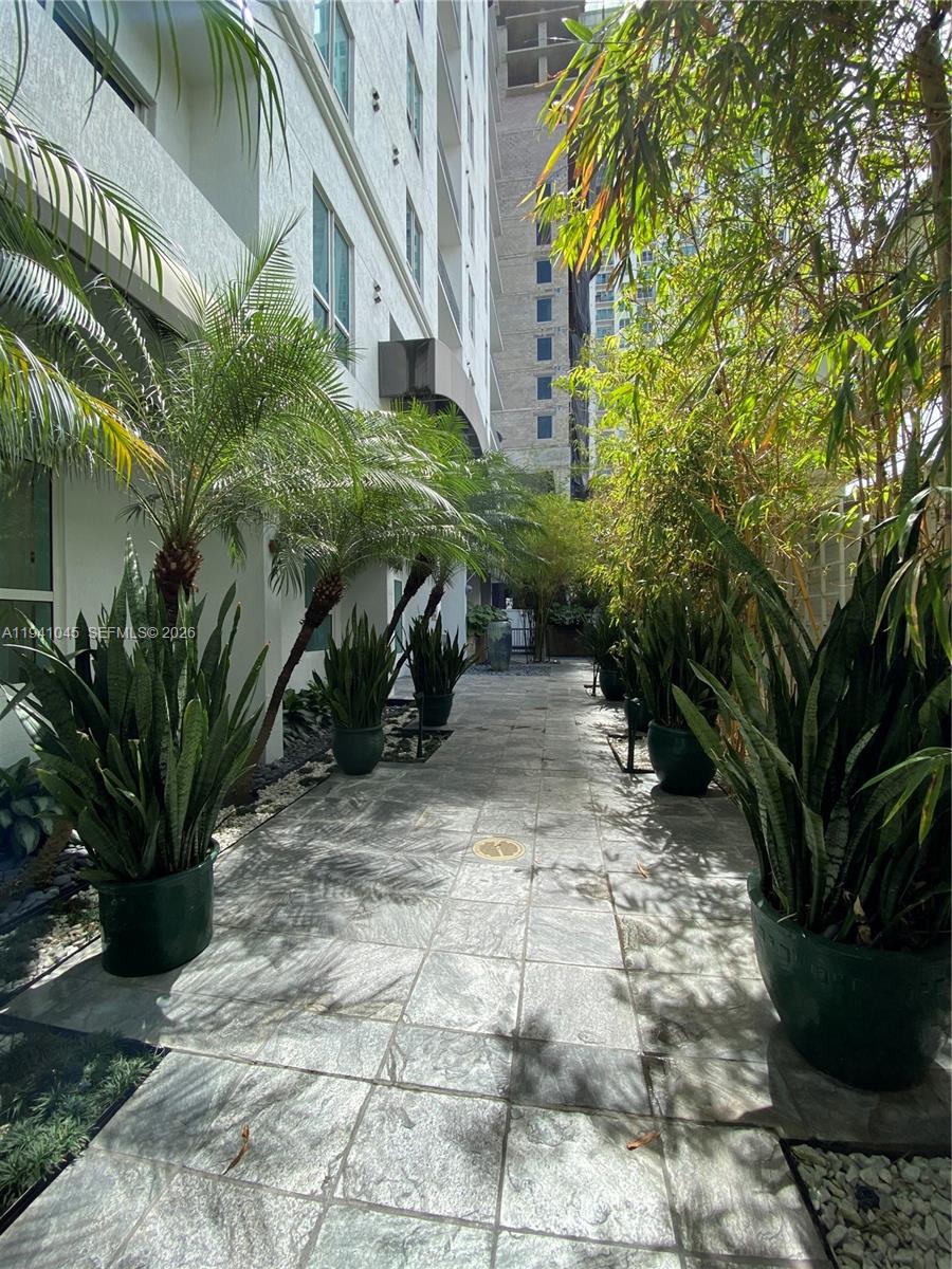 234 Northeast 3rd Street, Unit LPH05 Miami, FL 33132 - Photo 13 of 14