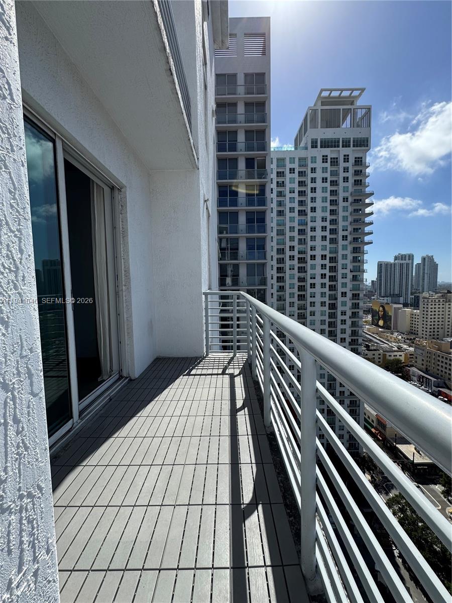 234 Northeast 3rd Street, Unit LPH05 Miami, FL 33132 - Photo 2 of 14