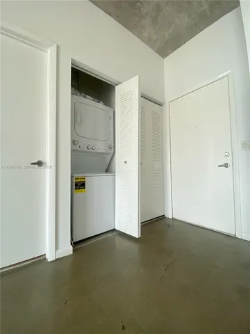 $2,400 | 234 Northeast 3rd Street, Unit LPH05, Miami, FL 33132