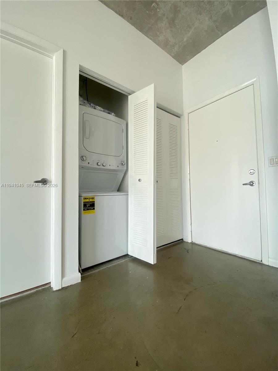 234 Northeast 3rd Street, Unit LPH05 Miami, FL 33132 - Photo 5 of 14