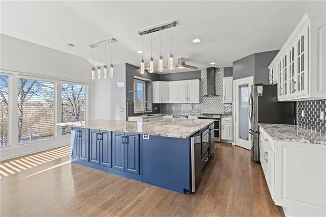 $600,000 | 9708 North Laurel Avenue, Kansas City, MO 64157