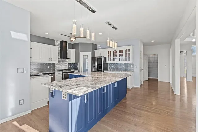 $600,000 | 9708 North Laurel Avenue, Kansas City, MO 64157