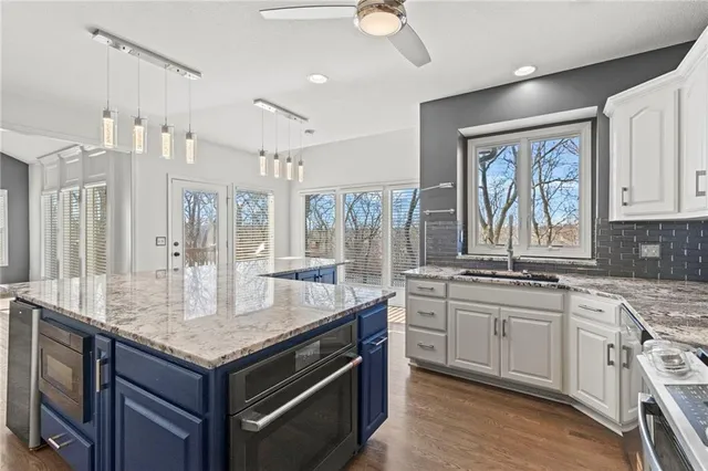 $600,000 | 9708 North Laurel Avenue, Kansas City, MO 64157