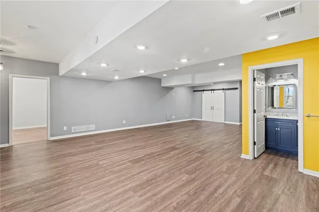 $600,000 | 9708 North Laurel Avenue, Kansas City, MO 64157