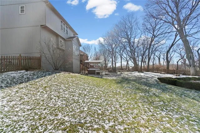 $600,000 | 9708 North Laurel Avenue, Kansas City, MO 64157