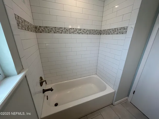 $1,418,000 | 240 Hopkins Street, Neptune Beach, FL 32266