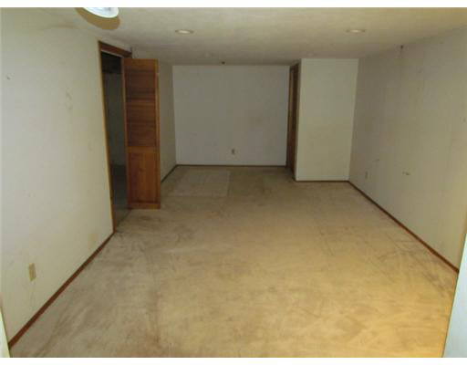 52939 Lilac Road South Bend, IN 46628 - Photo 11 of 14 Gallery Image 11