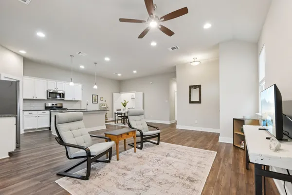 $289,000 | 504 Peace Drive, Liberty Hill, TX 78642