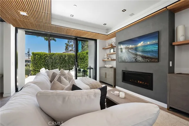 $4,495,000 | 426 Marguerite Avenue, Corona del Mar, CA 92625