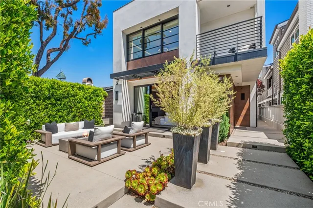 $4,495,000 | 426 Marguerite Avenue, Corona del Mar, CA 92625