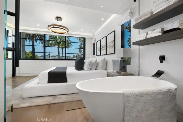 $4,495,000 | 426 Marguerite Avenue, Corona del Mar, CA 92625