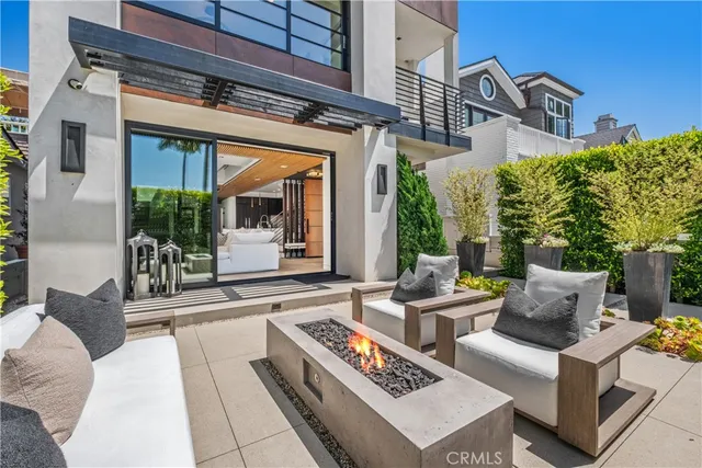 $4,495,000 | 426 Marguerite Avenue, Corona del Mar, CA 92625