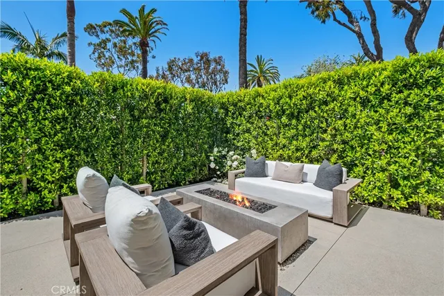 $4,495,000 | 426 Marguerite Avenue, Corona del Mar, CA 92625