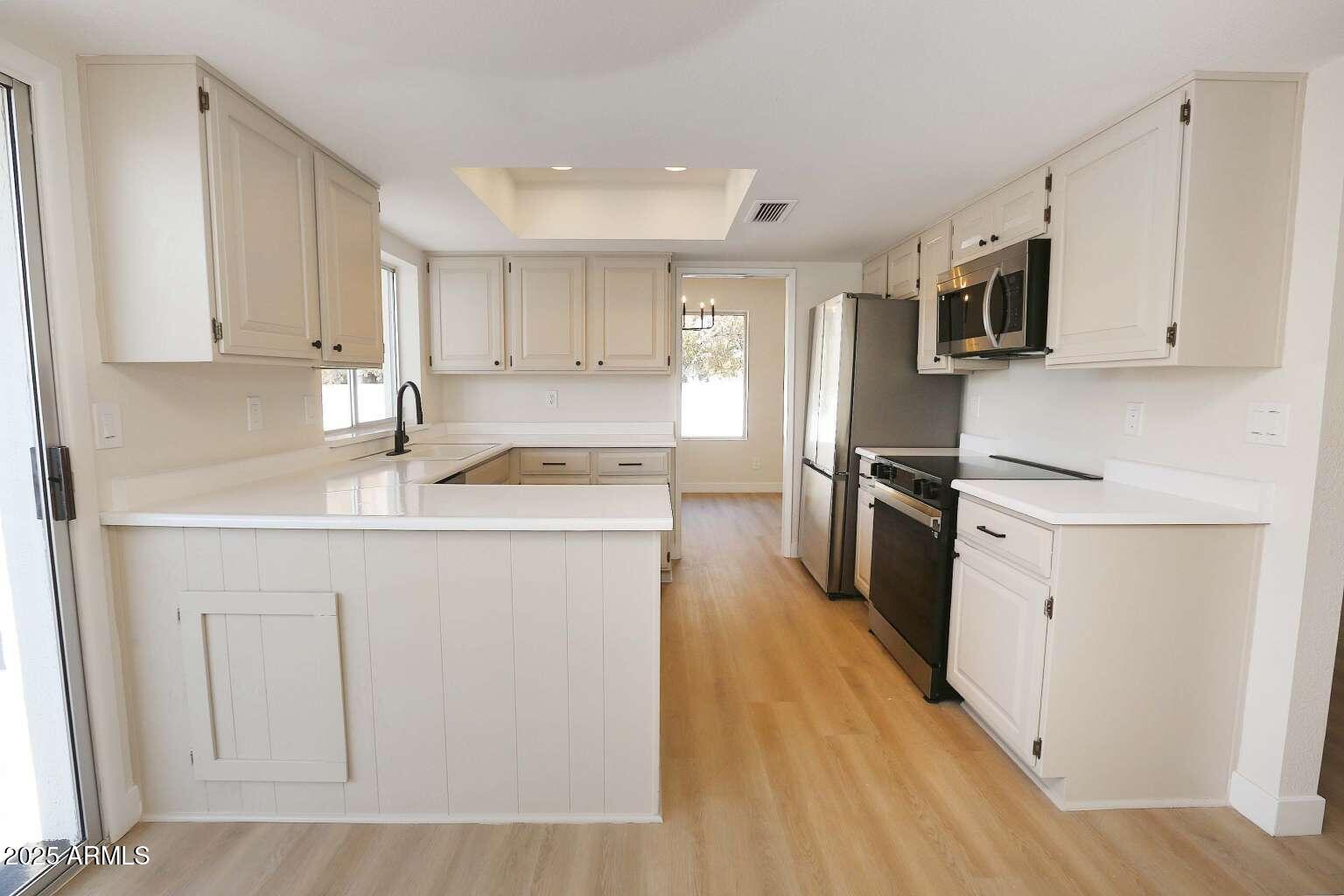 634 East Calavar Road Phoenix, AZ 85022 - Photo 8 of 38 Steinmetz.9