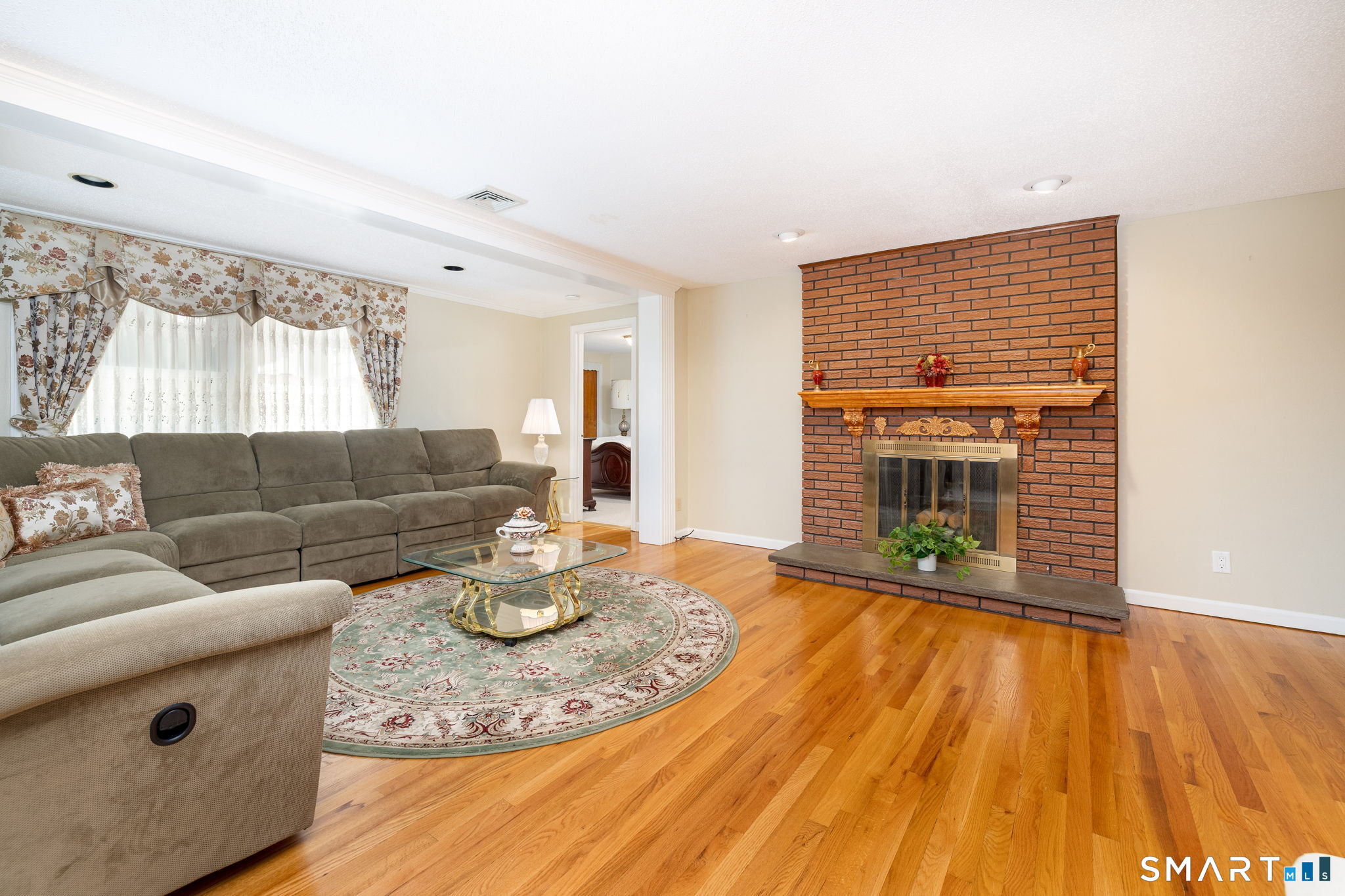 101 Collier Road Wethersfield, CT 06109 - Photo 5 of 37