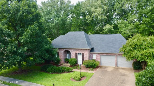 $364,900 | 107 Thornwood Drive, Clinton, MS 39056