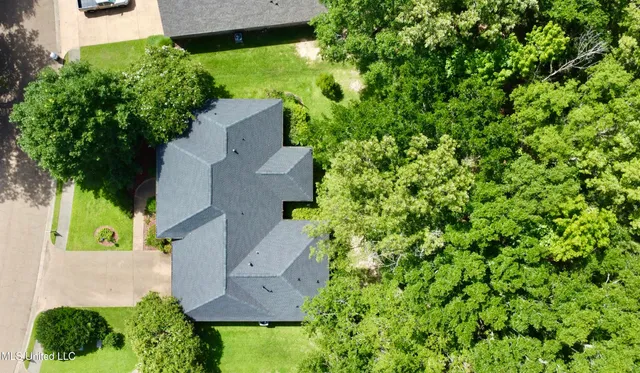 $364,900 | 107 Thornwood Drive, Clinton, MS 39056