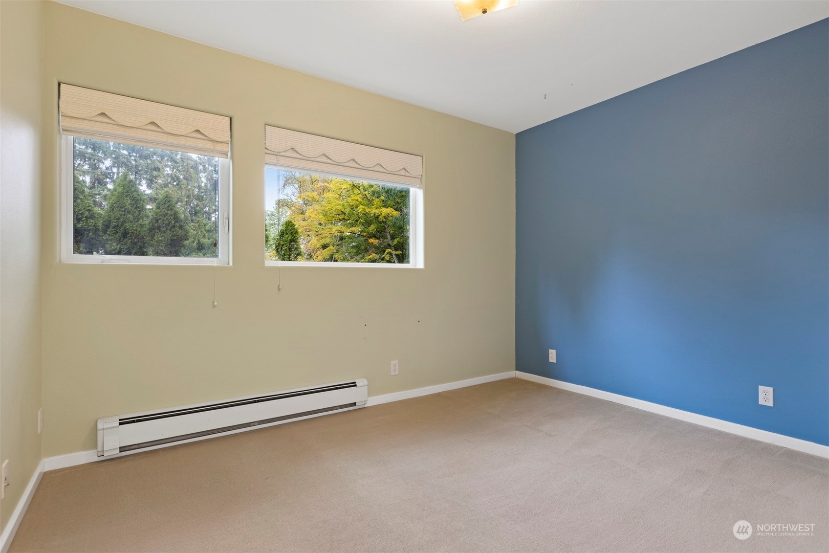 289 Briar Road Bellingham, WA 98225 - Photo 27 of 40 an empty room with windows
