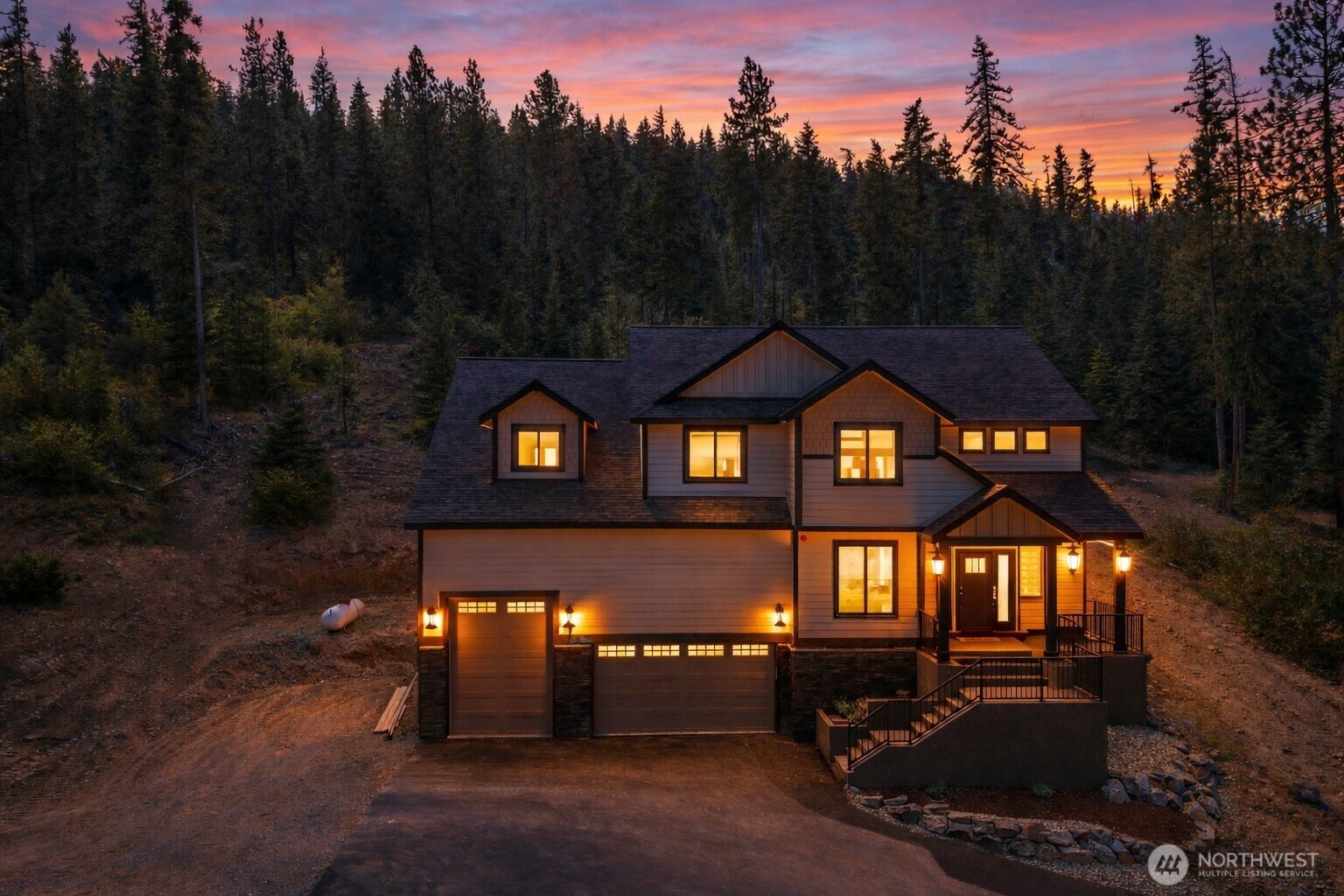 660 Stone Ridge Drive Cle Elum, WA 98922 - Photo 40 of 40 a front view of a house with a yard