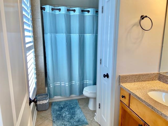 1032 Russell Farms Road Collierville, TN 38017 - Photo 22 of 25 Bedroom 4 leads to this private bath with window -
