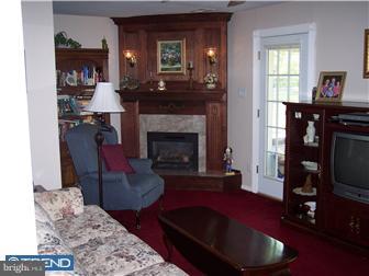 104 Oakmont Road Clementon, NJ 08021 - Photo 5 of 12 Family Room