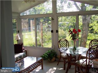 104 Oakmont Road Clementon, NJ 08021 - Photo 10 of 12 Sun Room