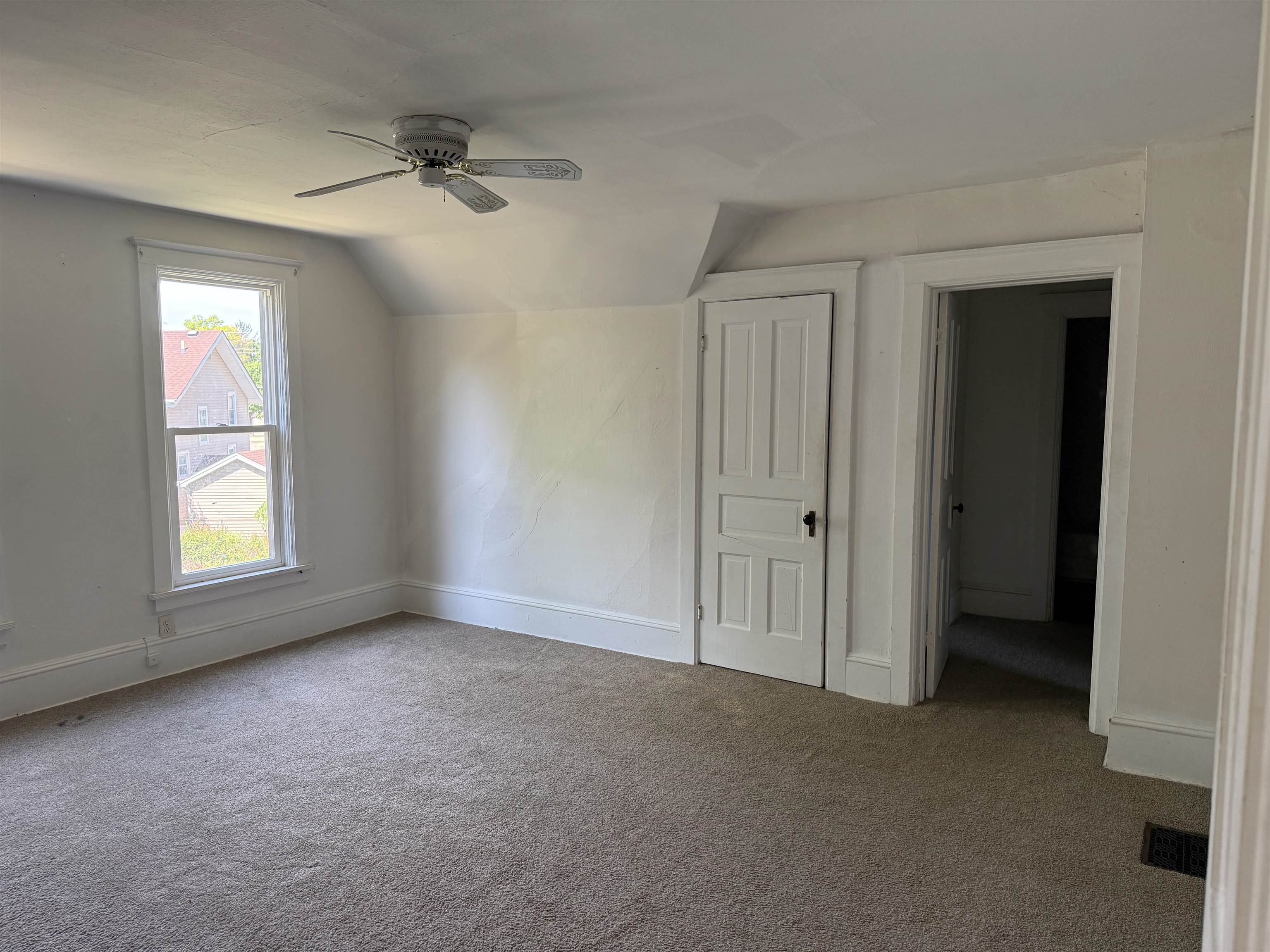1030 Prairie Avenue Beloit, WI 53511 - Photo 13 of 24