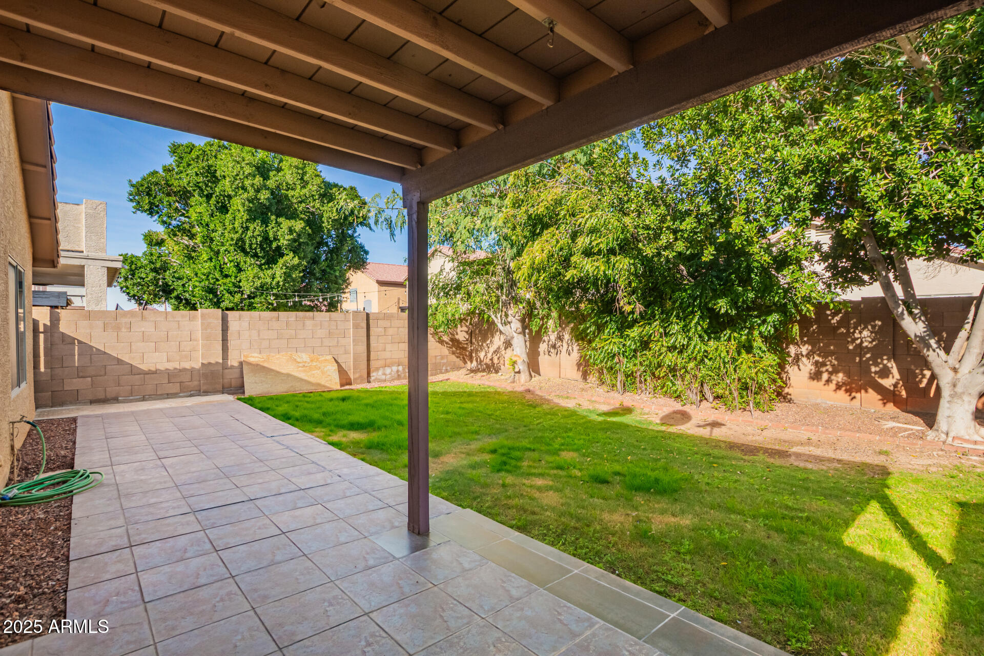 3822 West Fallen Leaf Lane Glendale, AZ 85310 - Photo 29 of 35 a view of a backyard with plants