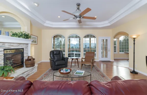$1,195,000 | 684 Chute Canyon Way, Bonners Ferry, ID 83805