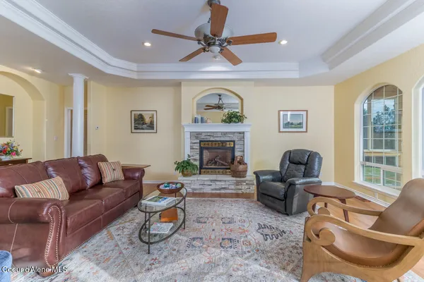 $1,195,000 | 684 Chute Canyon Way, Bonners Ferry, ID 83805