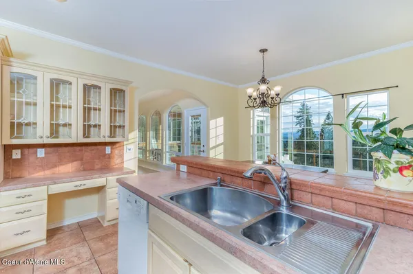 $1,195,000 | 684 Chute Canyon Way, Bonners Ferry, ID 83805
