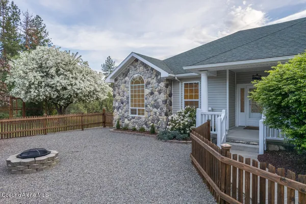 $1,195,000 | 684 Chute Canyon Way, Bonners Ferry, ID 83805