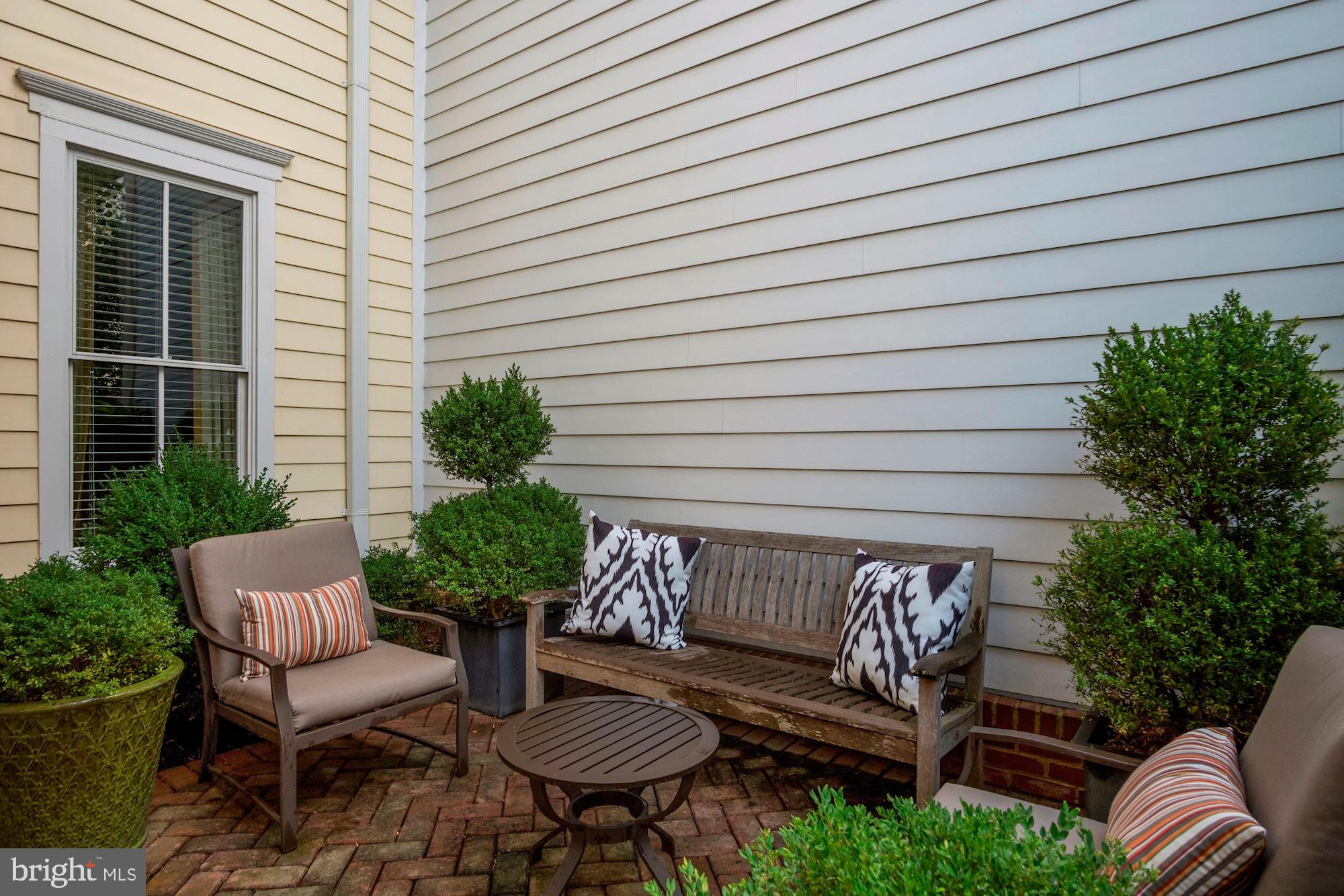 9523 Ament Street Silver Spring, MD 20910 - Photo 4 of 39