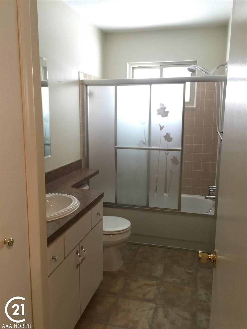 355 Eastlawn Drive Rochester, MI 48307 - Photo 19 of 22