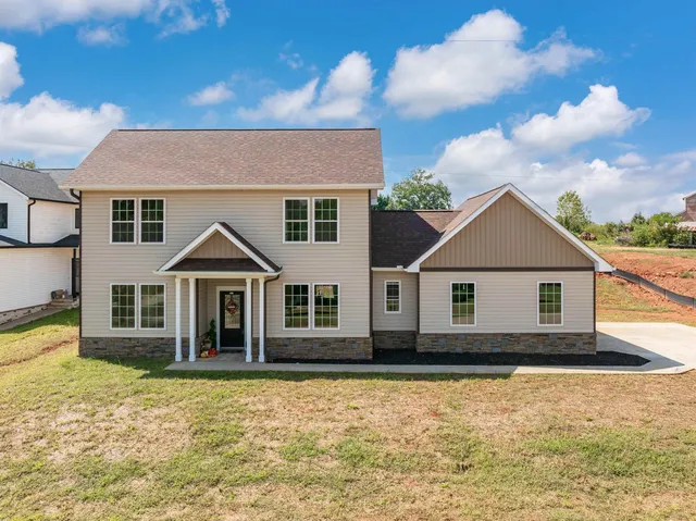 $328,000 | 224 West Clark Road, Inman, SC 29349