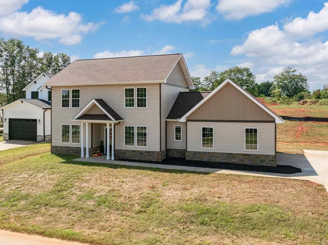 $328,000 | 224 West Clark Road, Inman, SC 29349