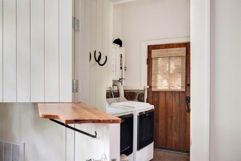31 Barn Inn Road Lakemont, GA 30552 - Photo 59 of 86 a bathroom with a sink and mirror