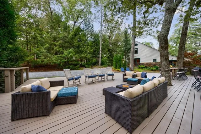 $1,750,000 | 31 Barn Inn Road, Lakemont, GA 30552