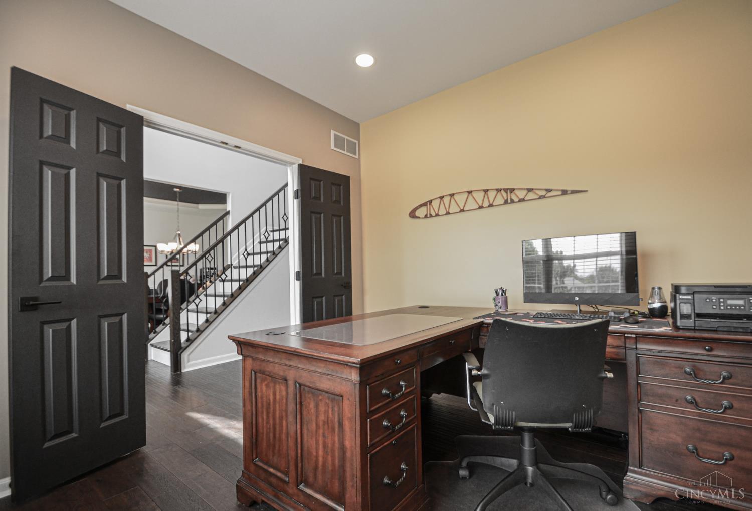 5945 Brierly Ridge Drive Cincinnati, OH 45247 - Photo 15 of 56