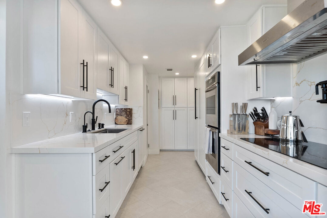 10590 Wilshire Boulevard, Unit 1502 Los Angeles, CA 90024 - Photo 17 of 35