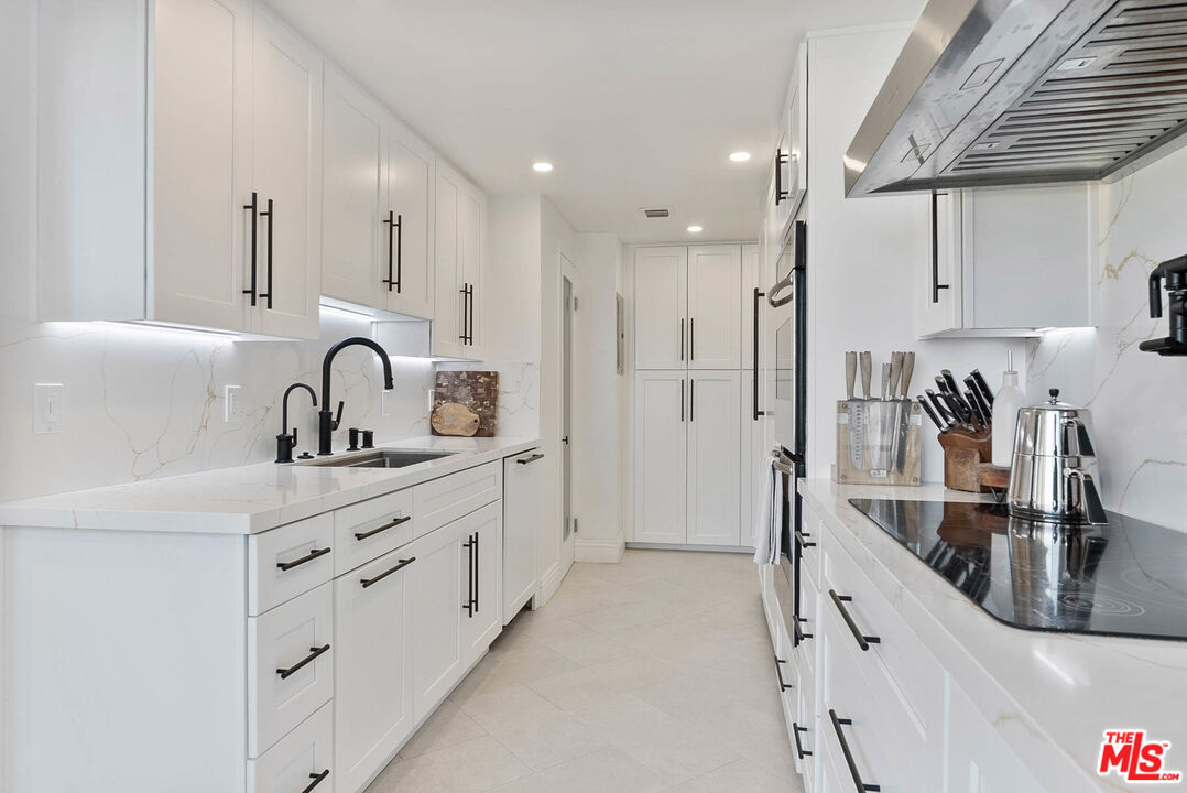 10590 Wilshire Boulevard, Unit 1502 Los Angeles, CA 90024 - Photo 18 of 35