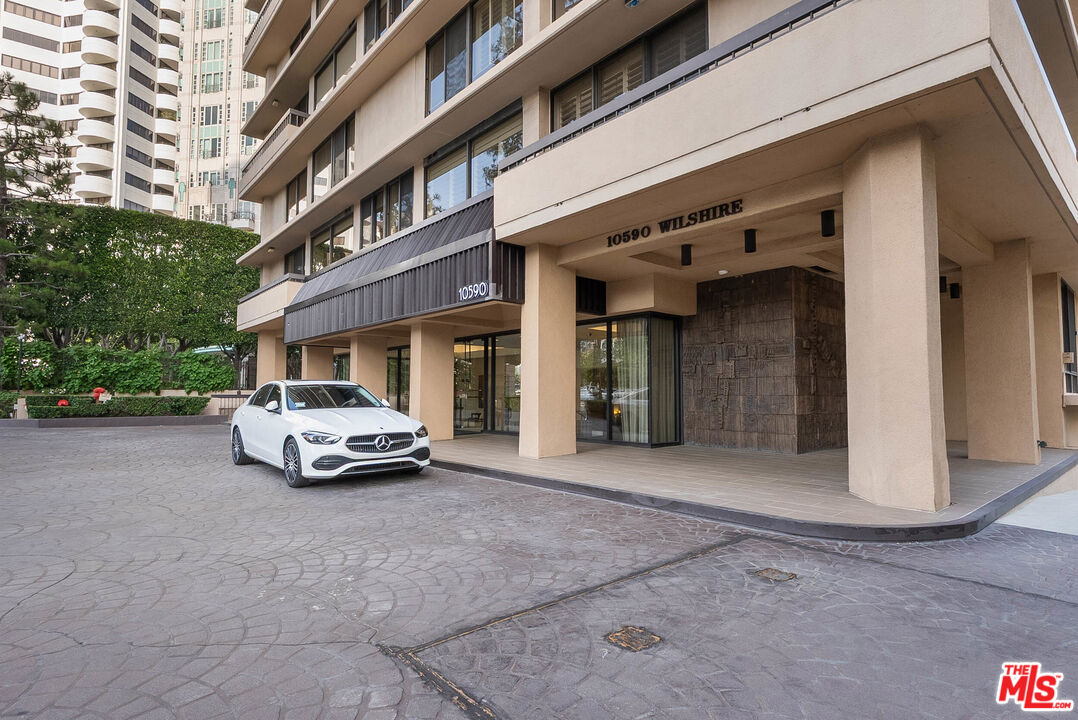 10590 Wilshire Boulevard, Unit 1502 Los Angeles, CA 90024 - Photo 31 of 35