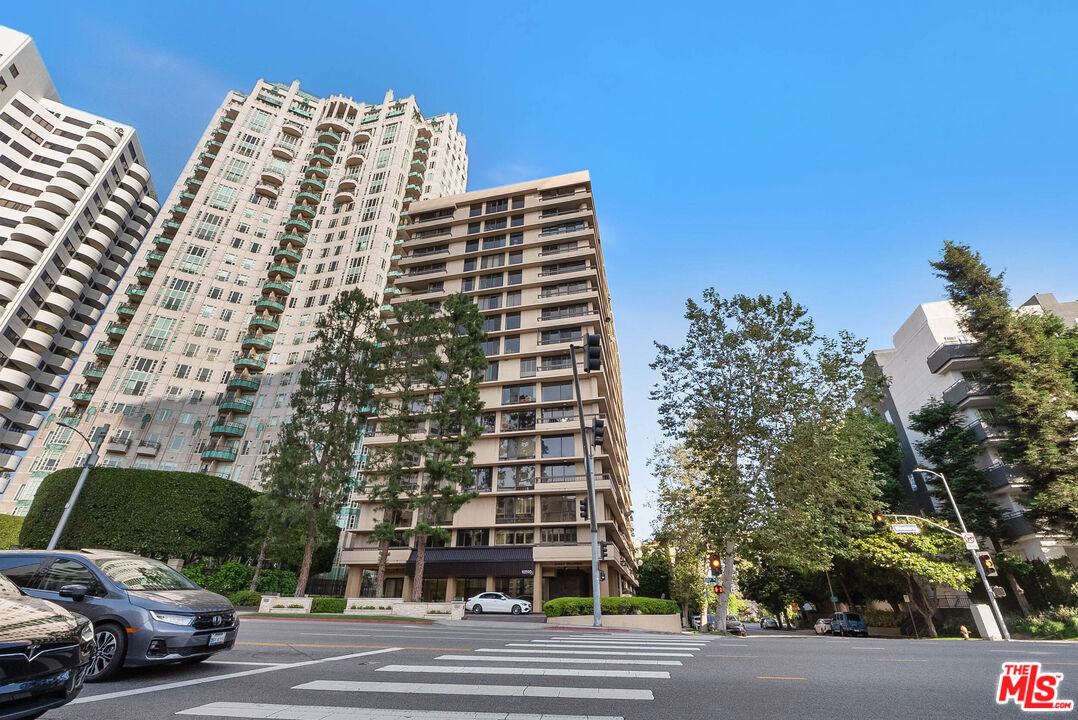 10590 Wilshire Boulevard, Unit 1502 Los Angeles, CA 90024 - Photo 32 of 35