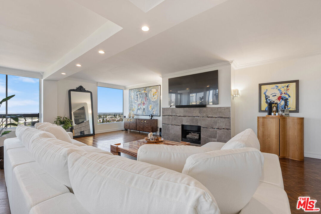 10590 Wilshire Boulevard, Unit 1502 Los Angeles, CA 90024 - Photo 6 of 35