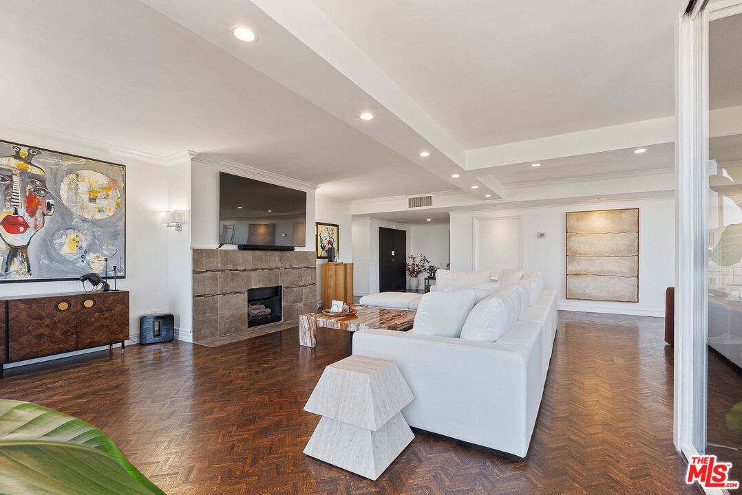 10590 Wilshire Boulevard, Unit 1502 Los Angeles, CA 90024 - Photo 7 of 35