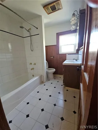 $264,900 | 667 Nash Road, North Tonawanda, NY 14120